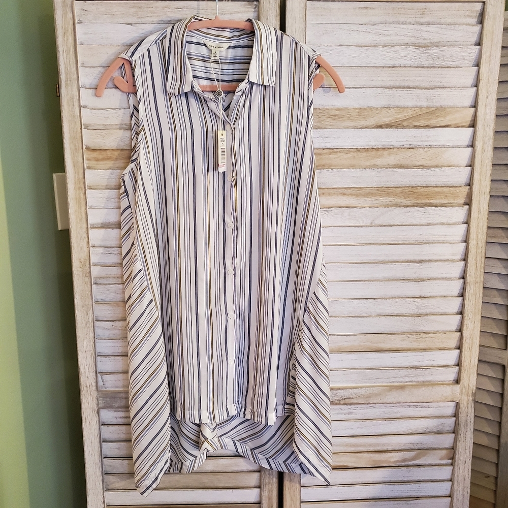 3 for $35.00-Max Studio Sleeveless Button Down Top Shirt NEW sz Small